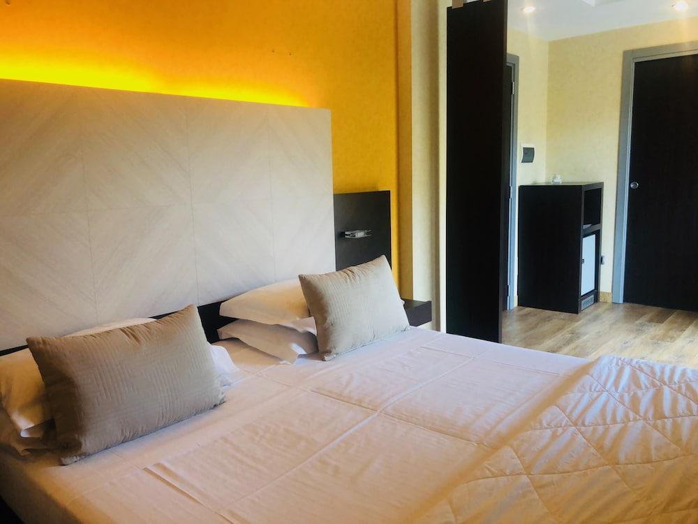 Kriss Internazionale Hotel Bardolino Exterior foto